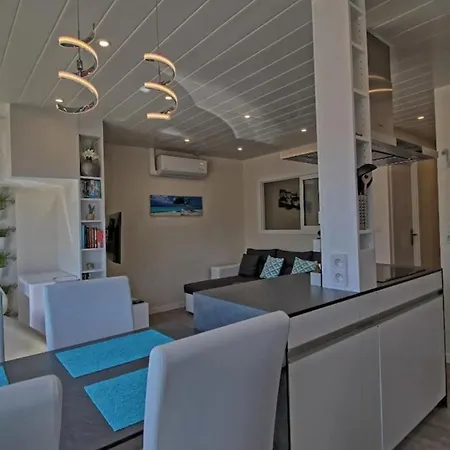 Impeccable Apt T2 Pour Un Agreable Sejour A Golfe Juan By Weekome * Vallauris