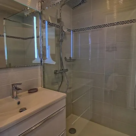 Apartment Impeccable Apt T2 Pour Un Agreable Sejour A Golfe Juan By Weekome *